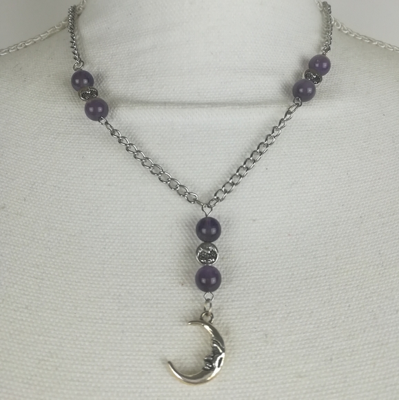 Crescent Moon Lunar Amethyst healing necklace - Picture 1 of 5